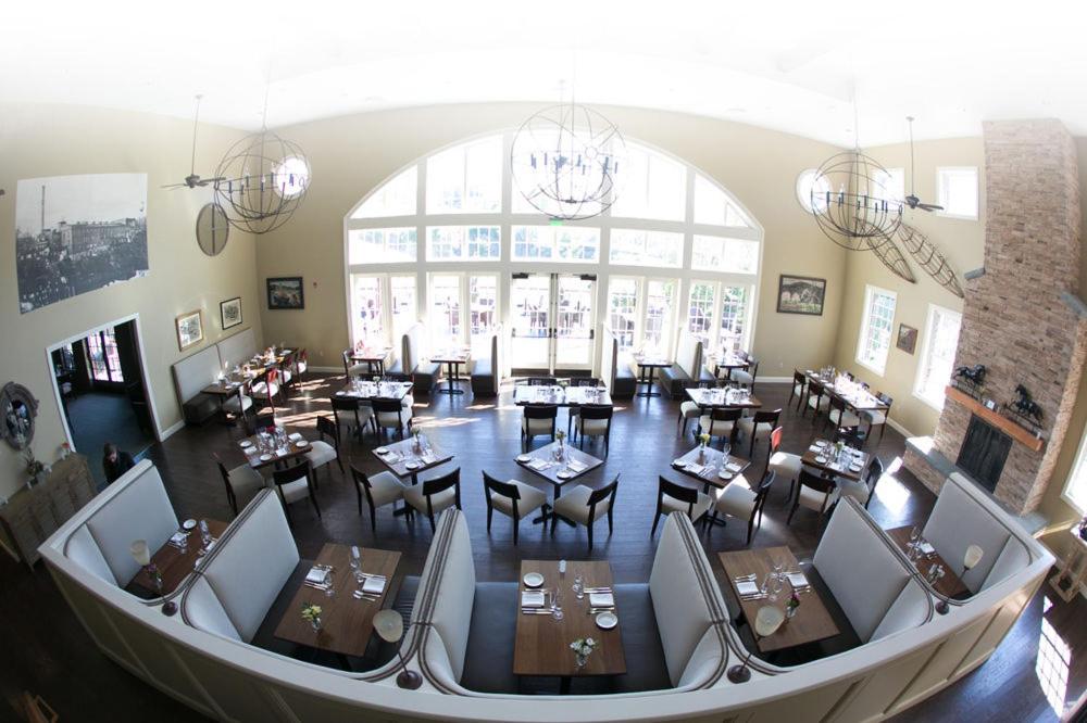 | Diamond Mills Hotel & Tavern