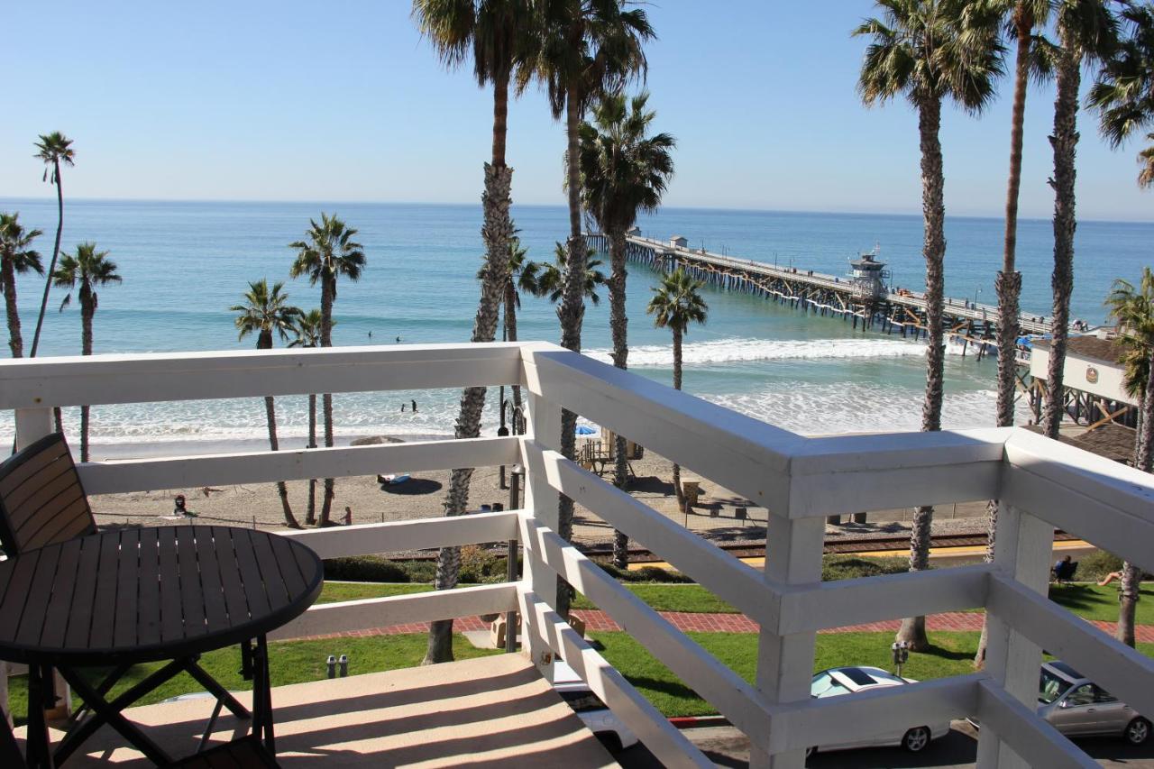 Deluxe Two-Bedroom Suite - Ocean Front at Sea Horse Resort