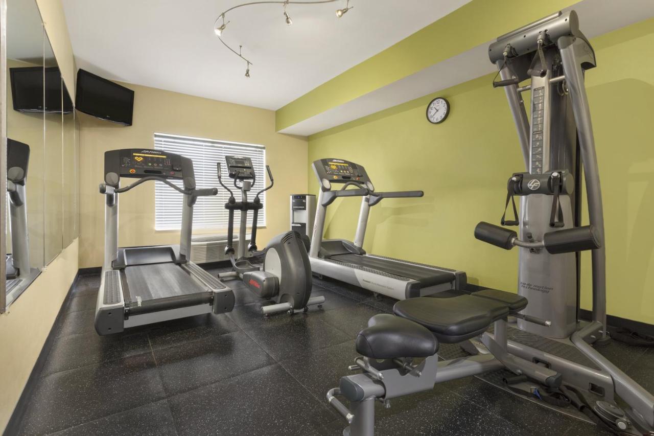  | Country Inn & Suites by Radisson, Omaha Airport, IA