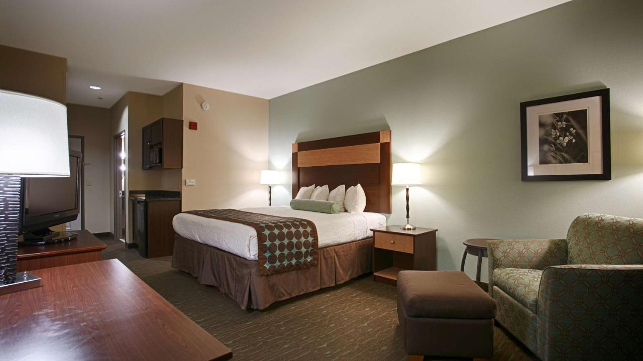  | Best Western Plus Texarkana Inn and Suites