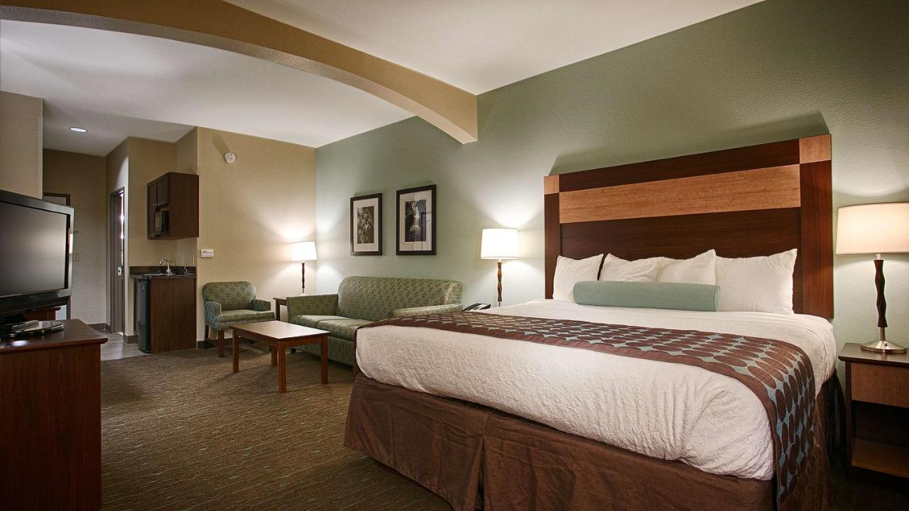  | Best Western Plus Texarkana Inn and Suites