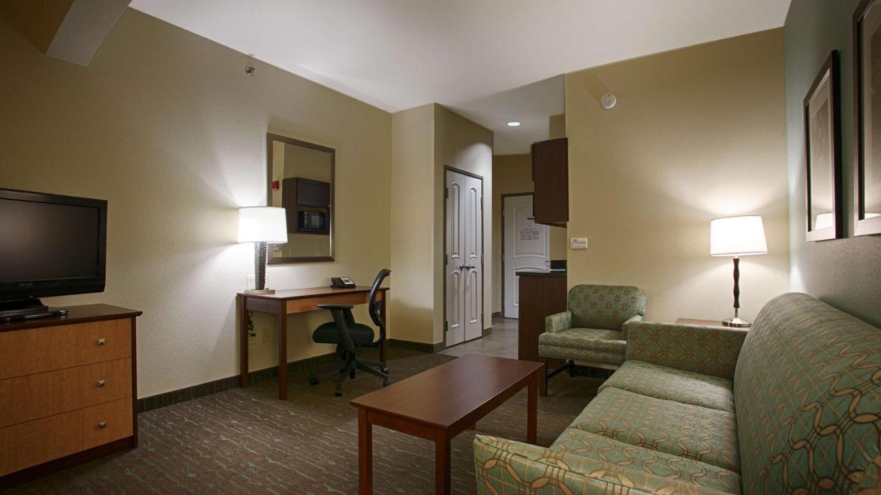  | Best Western Plus Texarkana Inn and Suites