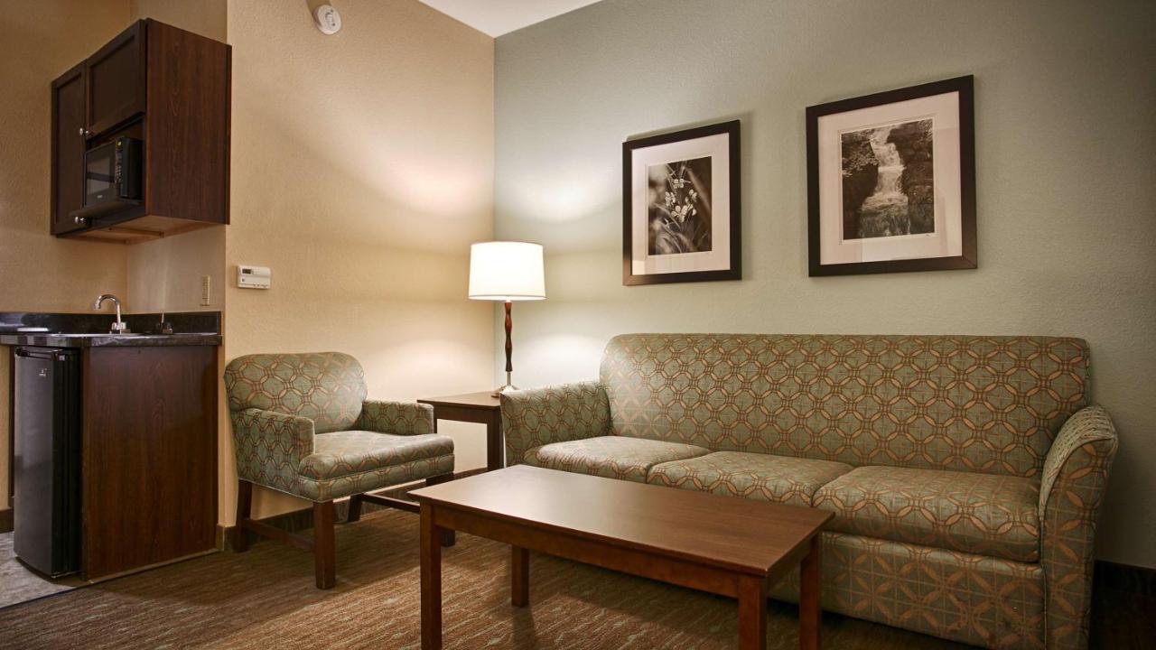  | Best Western Plus Texarkana Inn and Suites