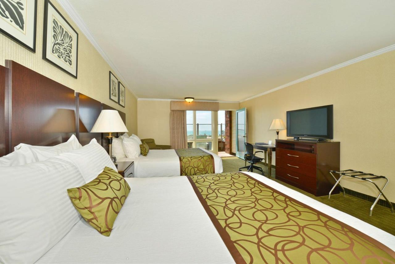 Queen Room with Two Queen Beds - Disability Access - Non Smoking at Best Western Plus Dana Point Inn-by-the-sea