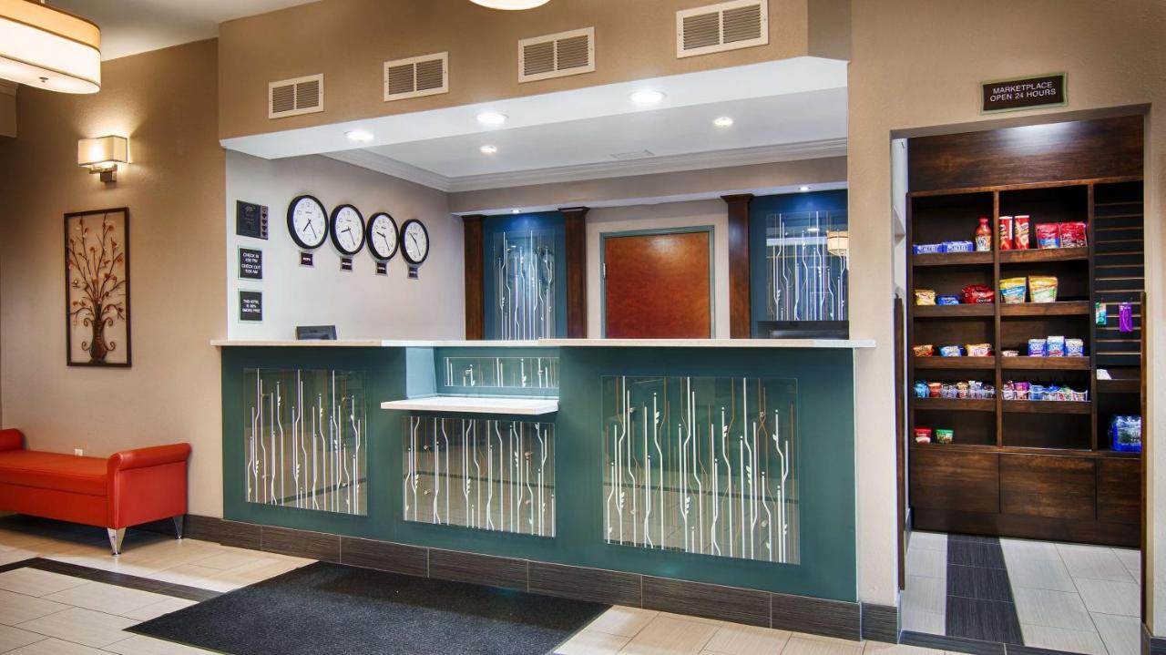 | Best Western Elkhart Inn & Suites