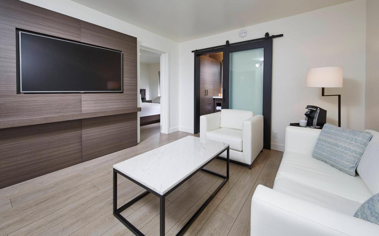 King Suite at The Nest Hotel Palo Alto