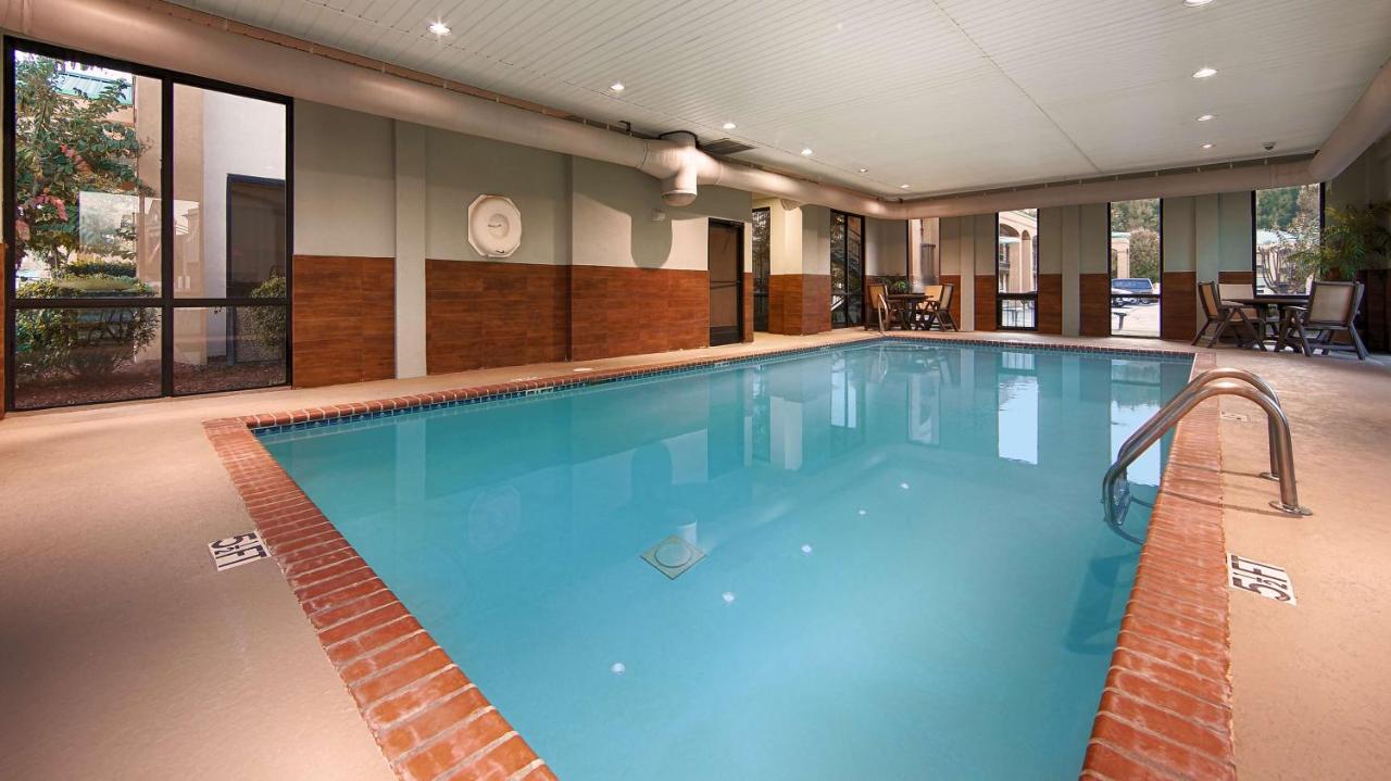 | Best Western Executive Suites