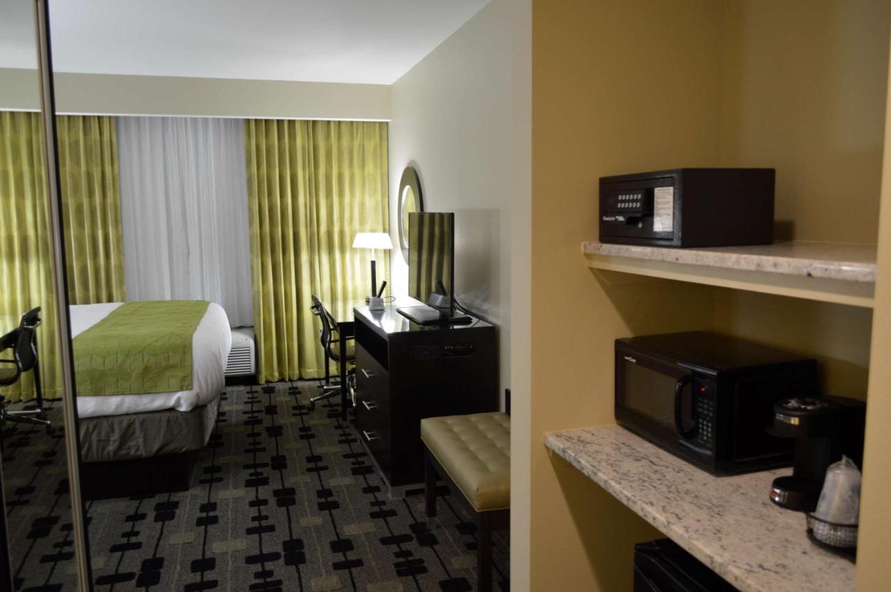 King Room - Non-Smoking at Best Western Plus University Inn