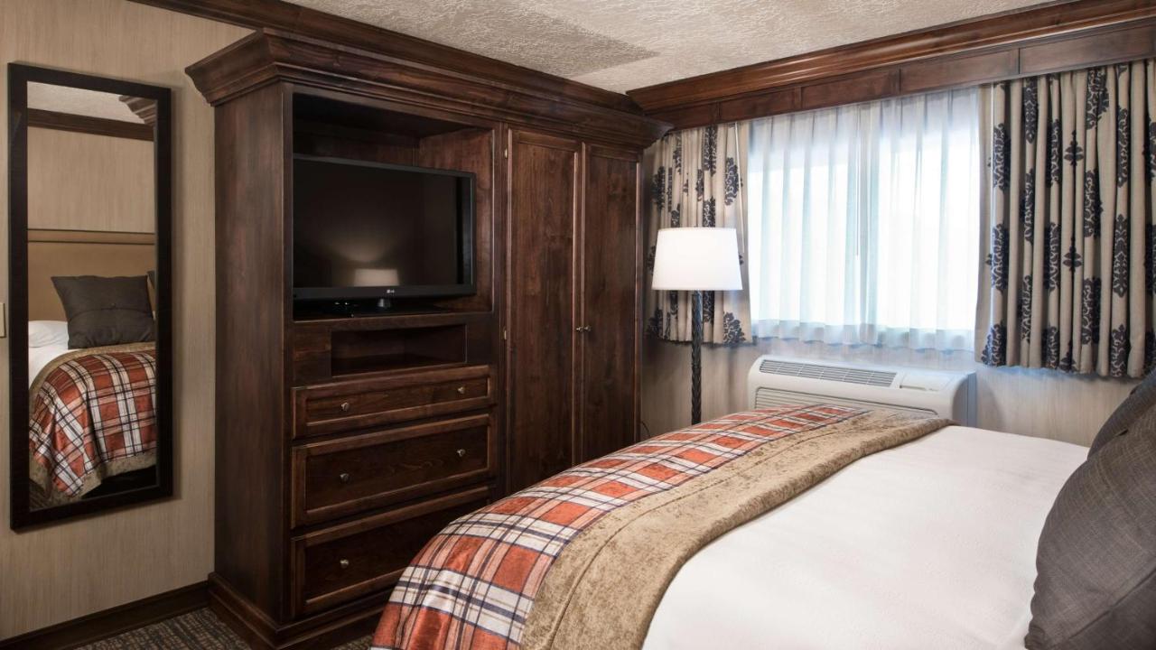 Executive King Suite - Non-Smoking at Best Western Plus Flathead Lake Inn And Suites