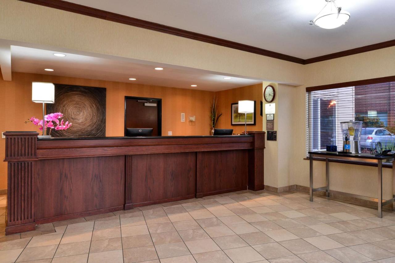 | Best Western Wilsonville Inn & Suites
