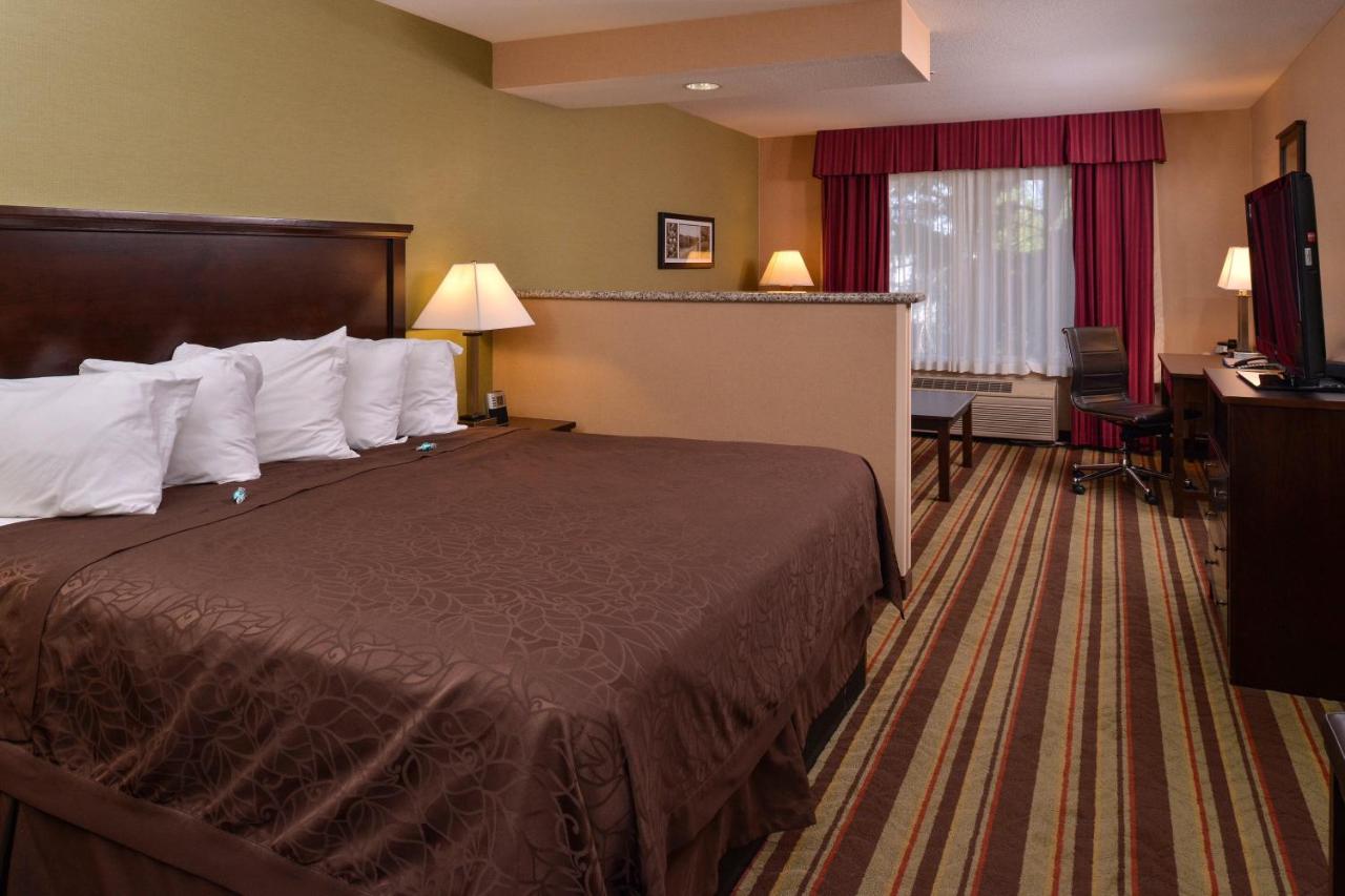 | Best Western Wilsonville Inn & Suites