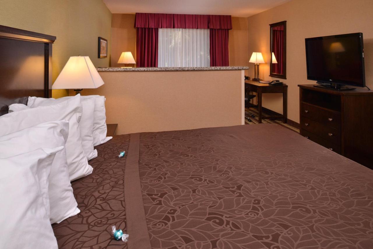 | Best Western Wilsonville Inn & Suites