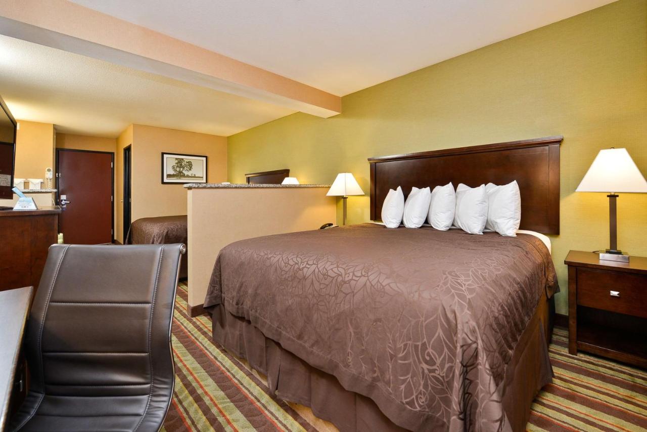 | Best Western Wilsonville Inn & Suites