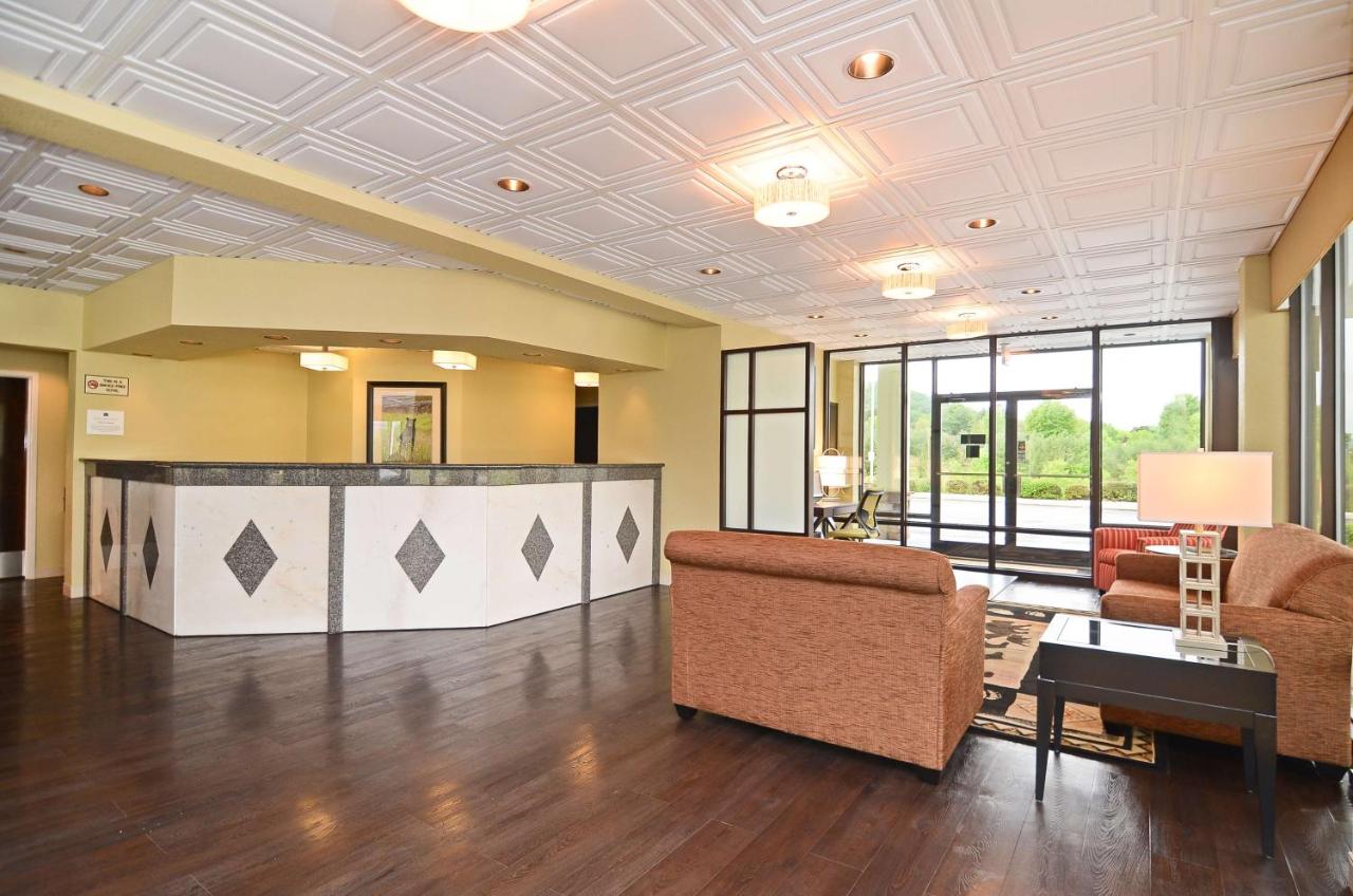 | Best Western Cades Cove Inn