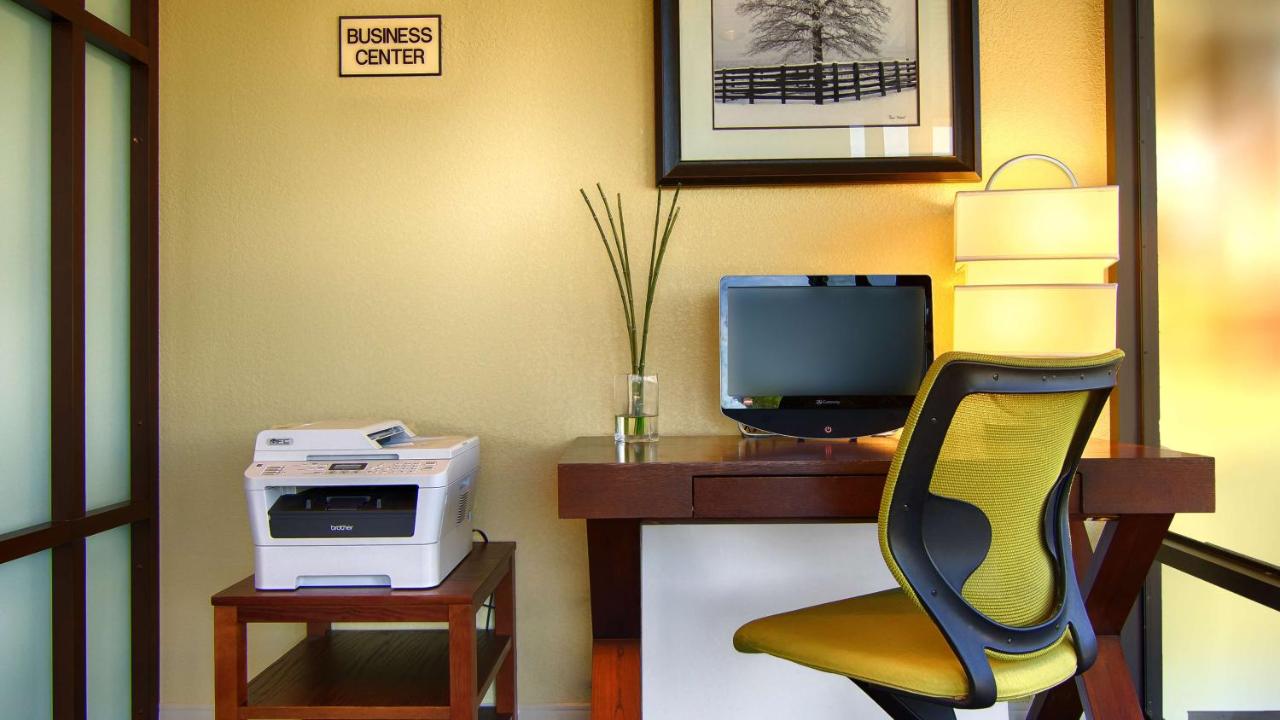| Best Western Cades Cove Inn