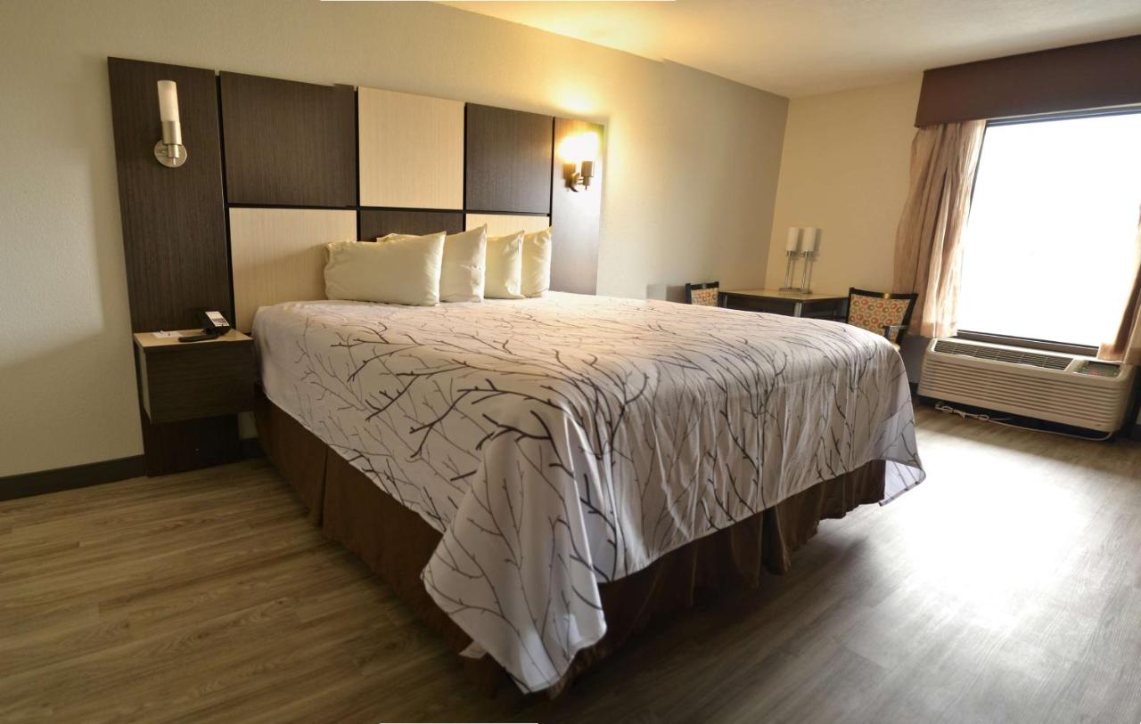 | Best Western Cades Cove Inn