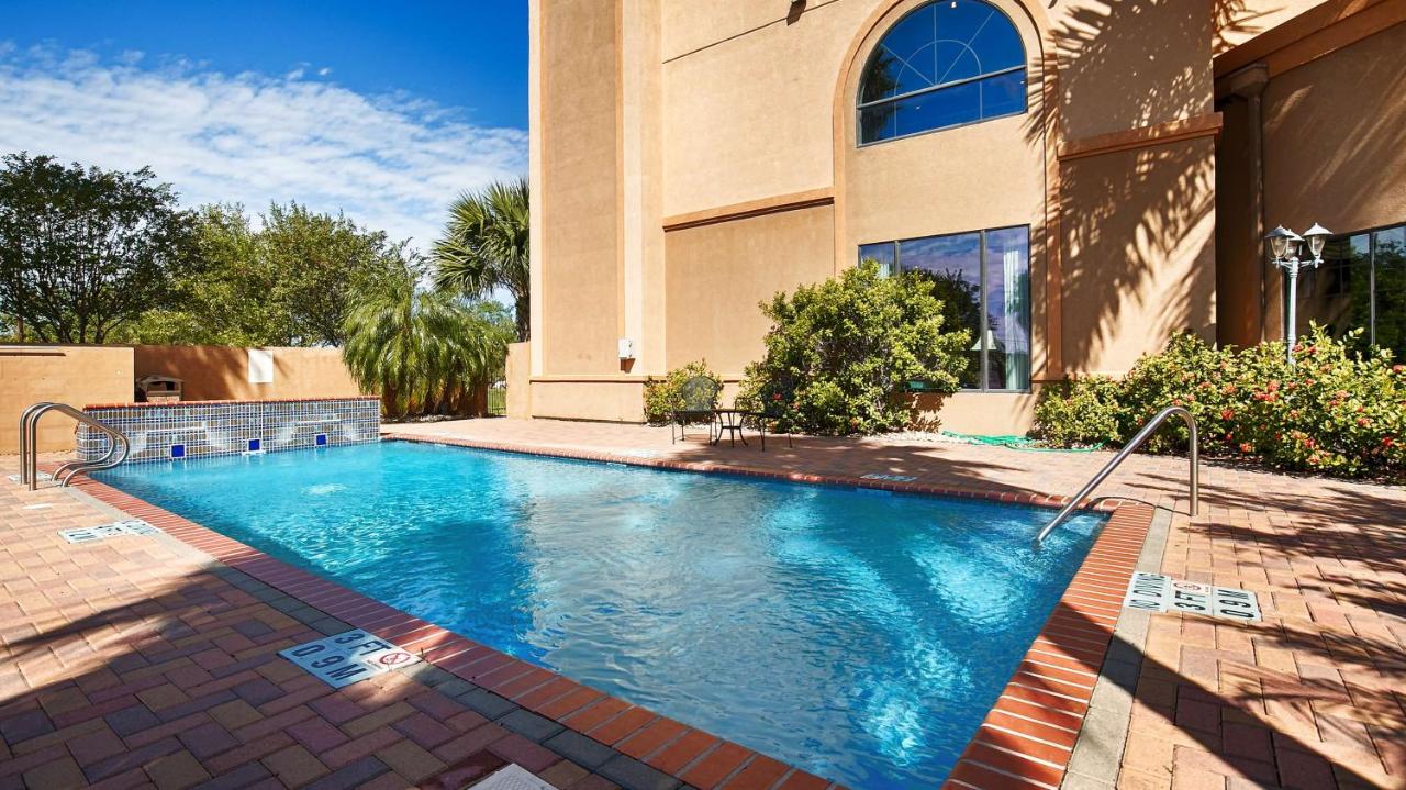 | Best Western Casa Villa Suites