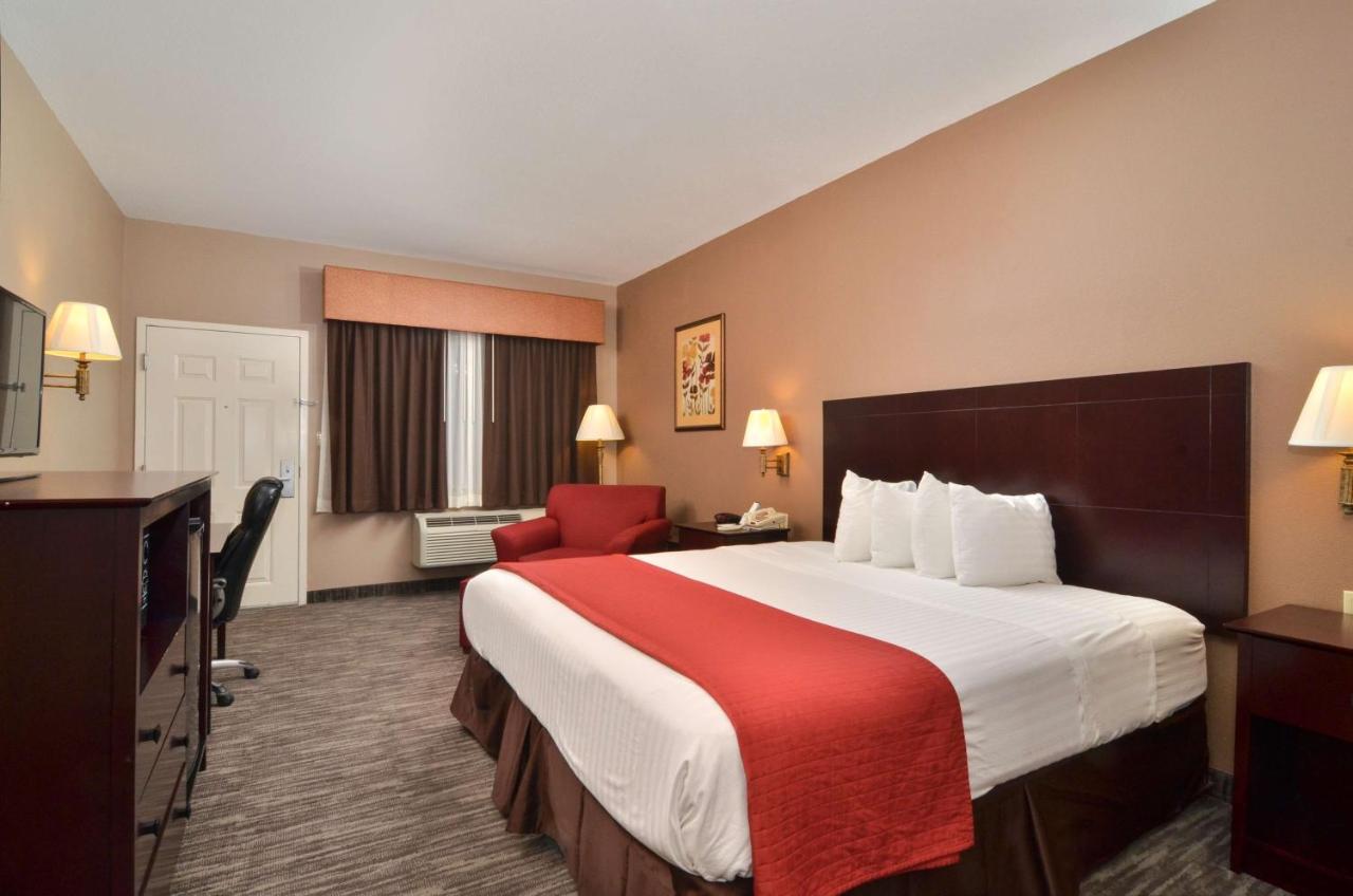 | Best Western Dayton Inn & Suites