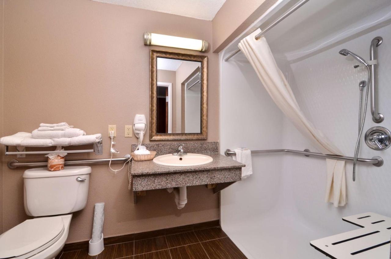 | Best Western Dayton Inn & Suites