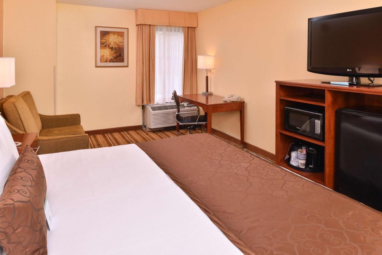 | Best Western Plus Richmond