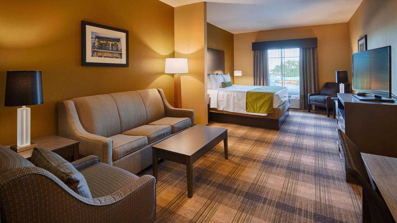 King Suite - Non-Smoking at Best Western Plus New Orleans Airport Hotel
