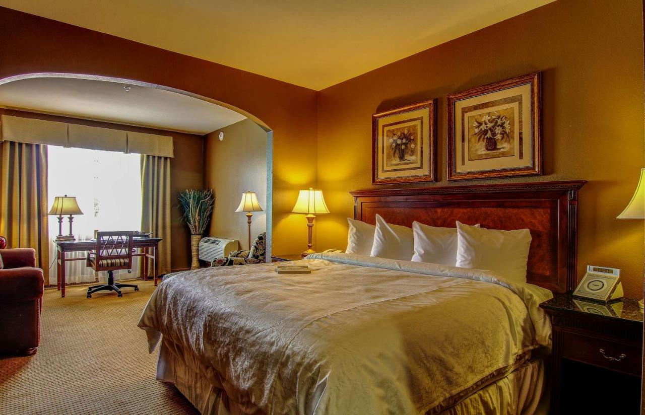 Standard King with Sofa Bed at The Wildwood Hotel