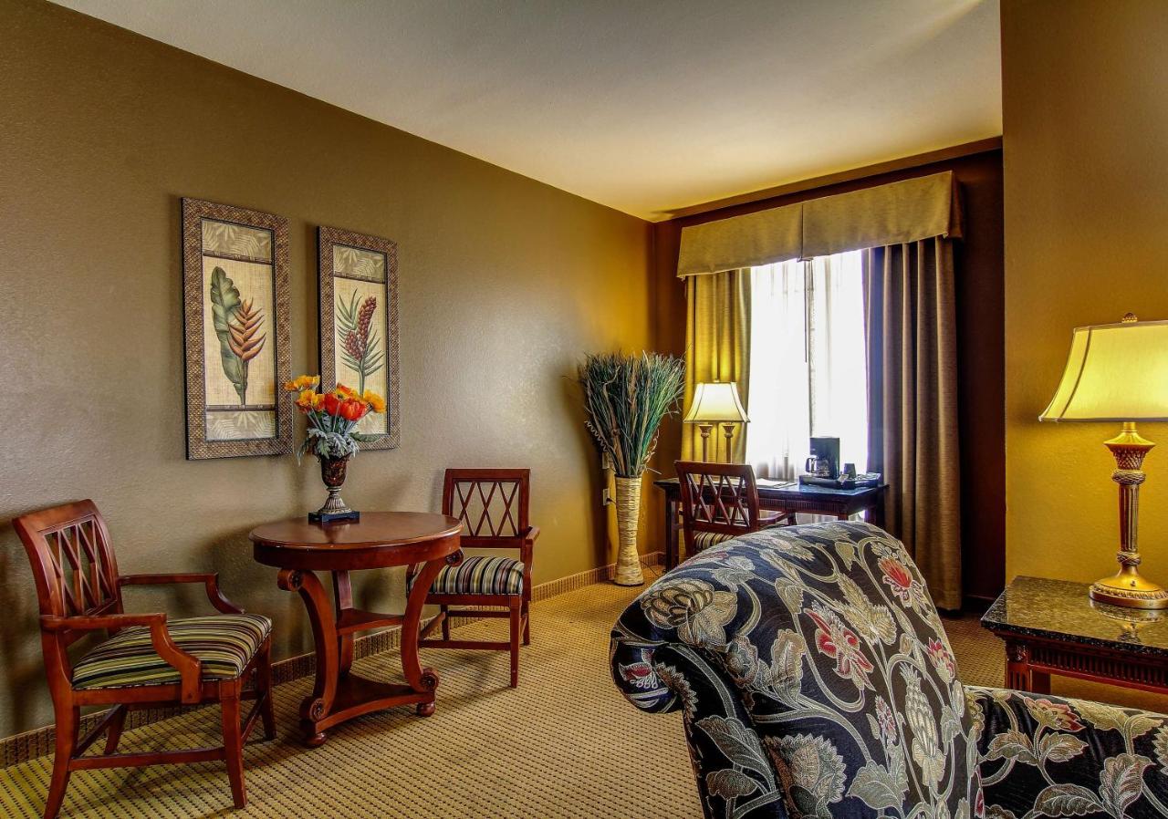 Executive King Suite with Sofa Bed at The Wildwood Hotel