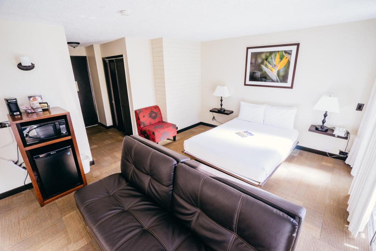 Queen Room with Sofa Bed at Stay Hotel Waikiki
