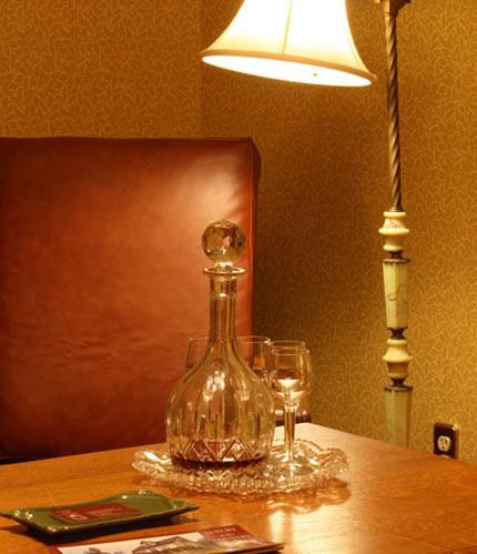 | Breezy Hill Inn