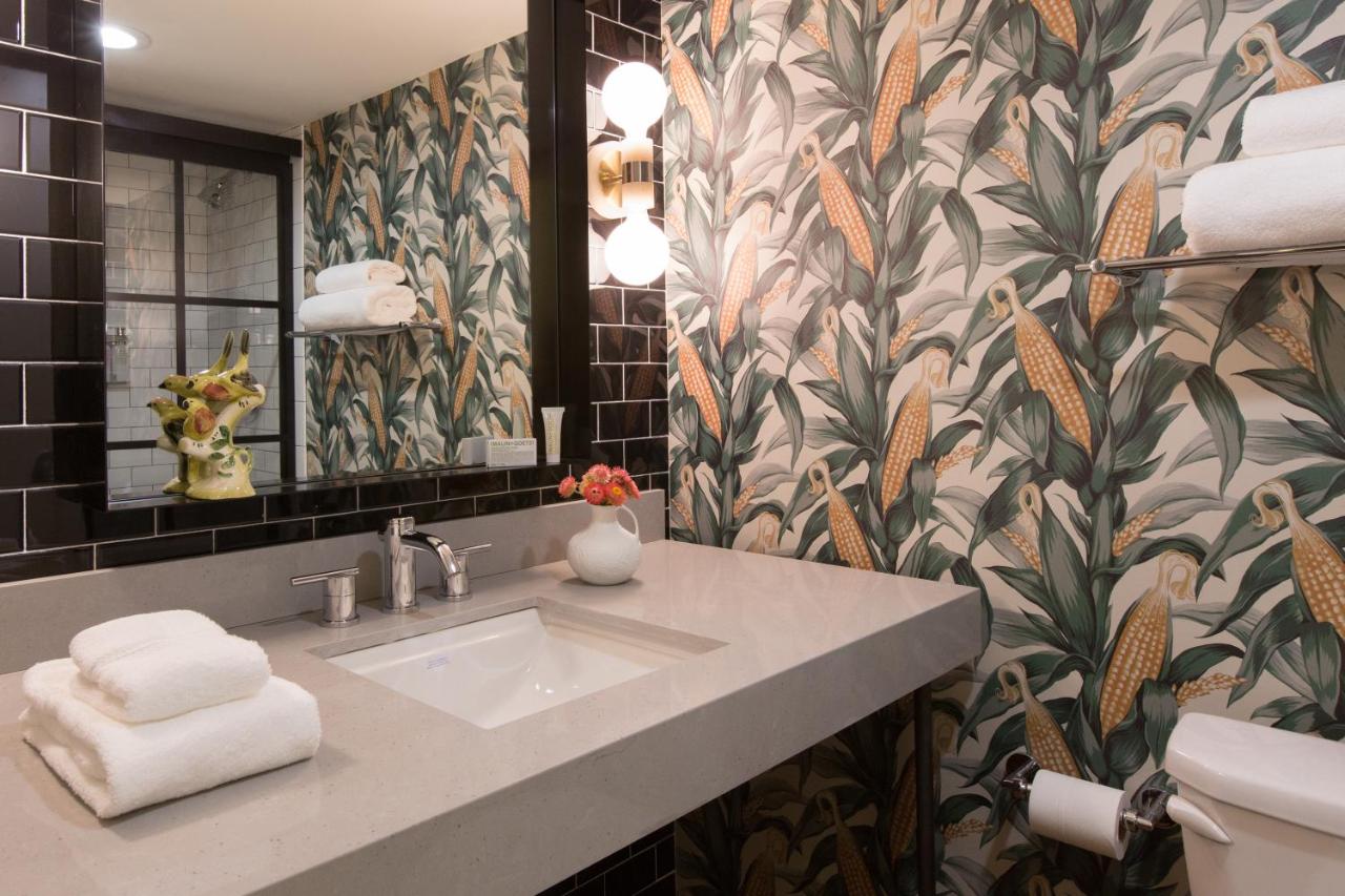 King Room at Graduate by Hilton Lincoln