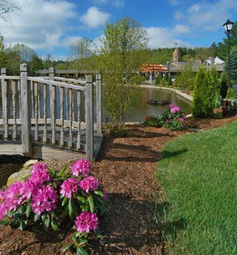 | Village Inn - Blowing Rock