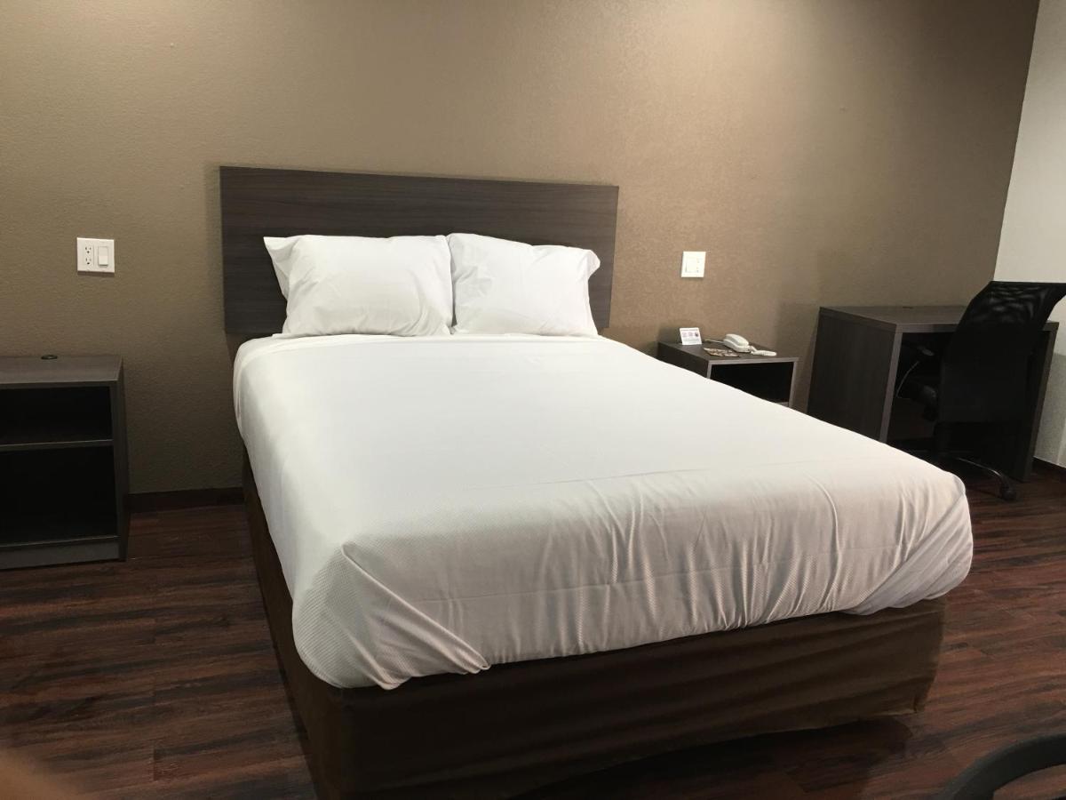  | Econo Lodge