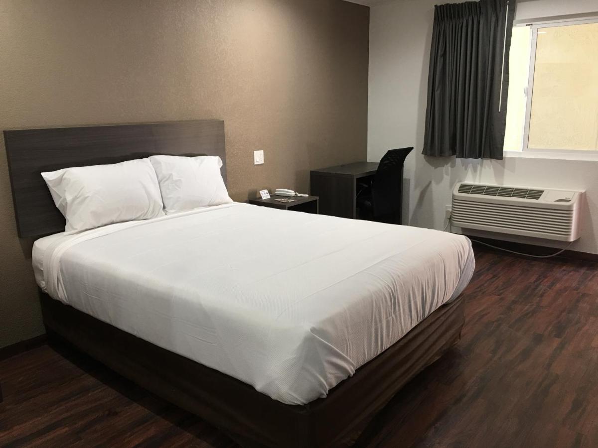  | Econo Lodge