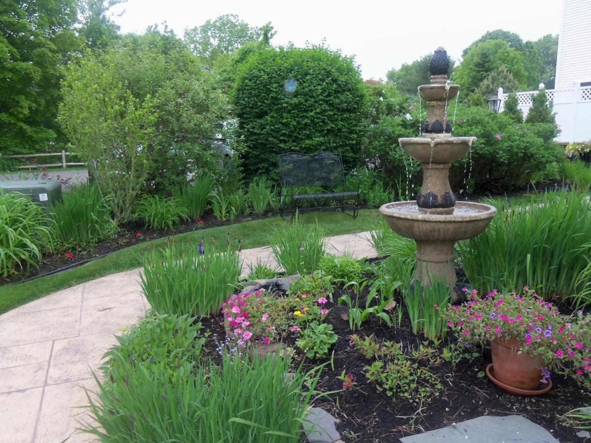 | Holiday Guest House Bed & Breakfast