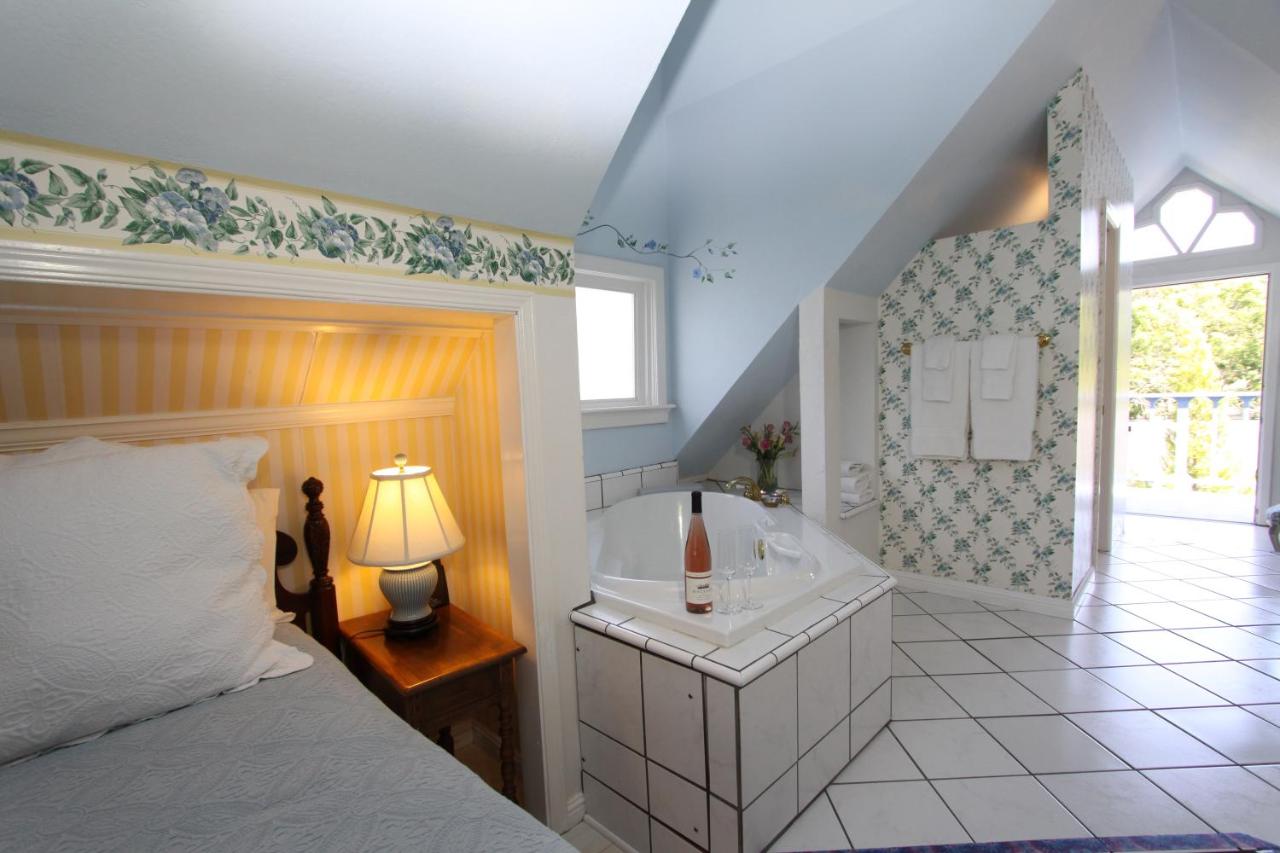 | The Napa Inn