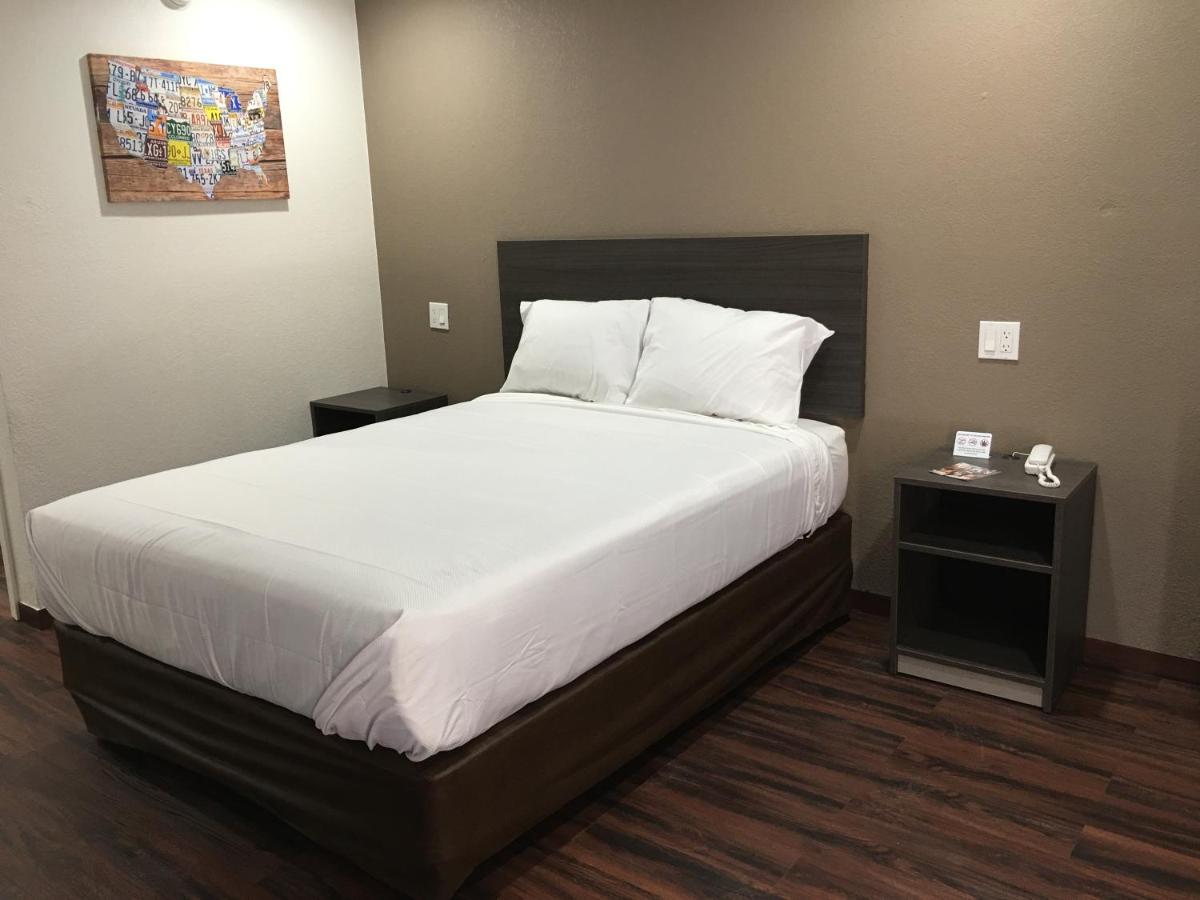  | Econo Lodge