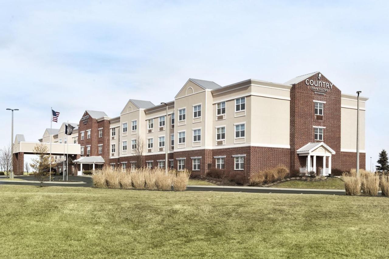  | Country Inn & Suites by Radisson, Kansas City at Village West, KS