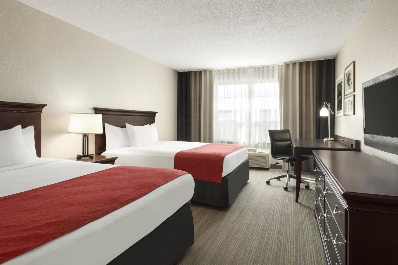  | Country Inn & Suites by Radisson, Kansas City at Village West, KS
