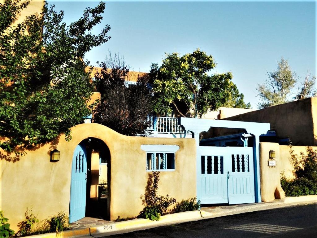 | Casa Benavides Inn