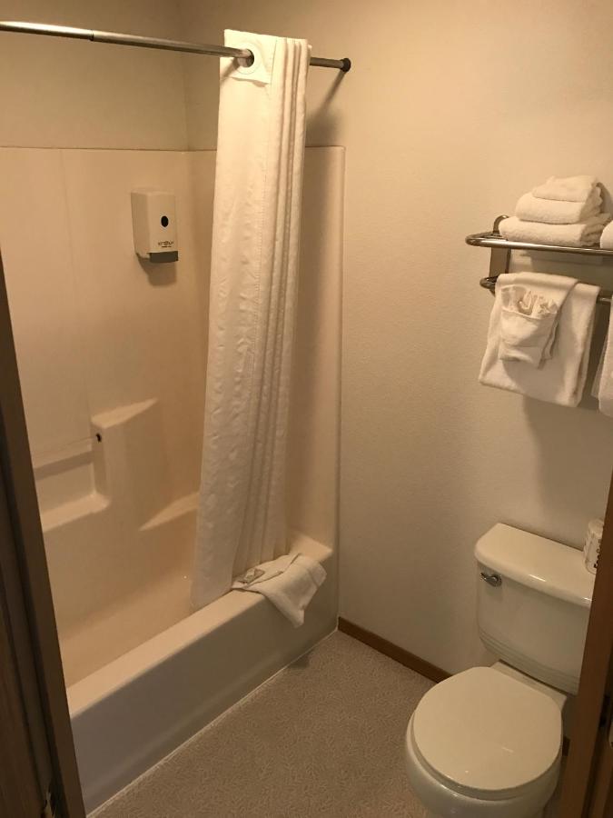 | Harborview Inn