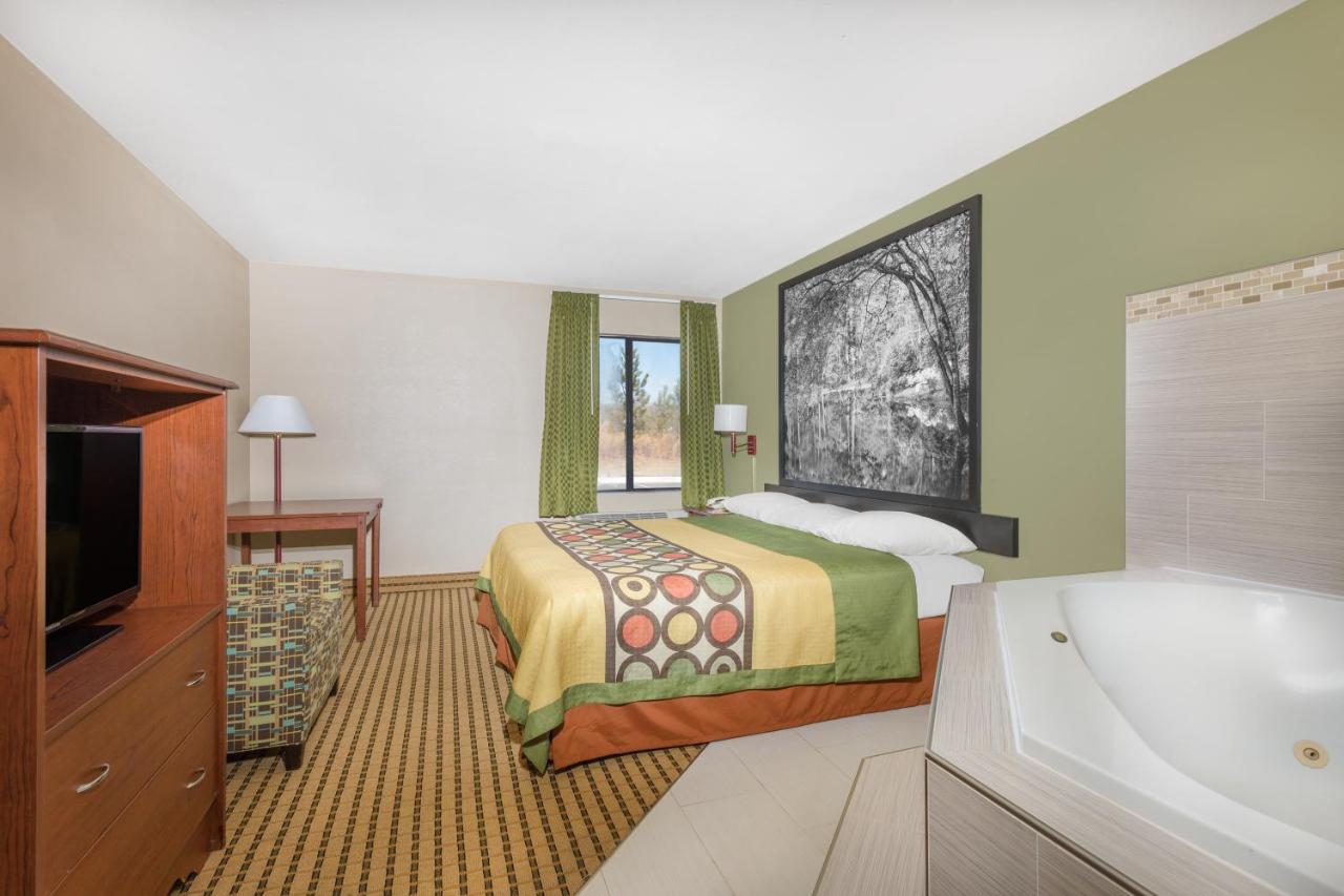 | Super 8 by Wyndham Dawsonville