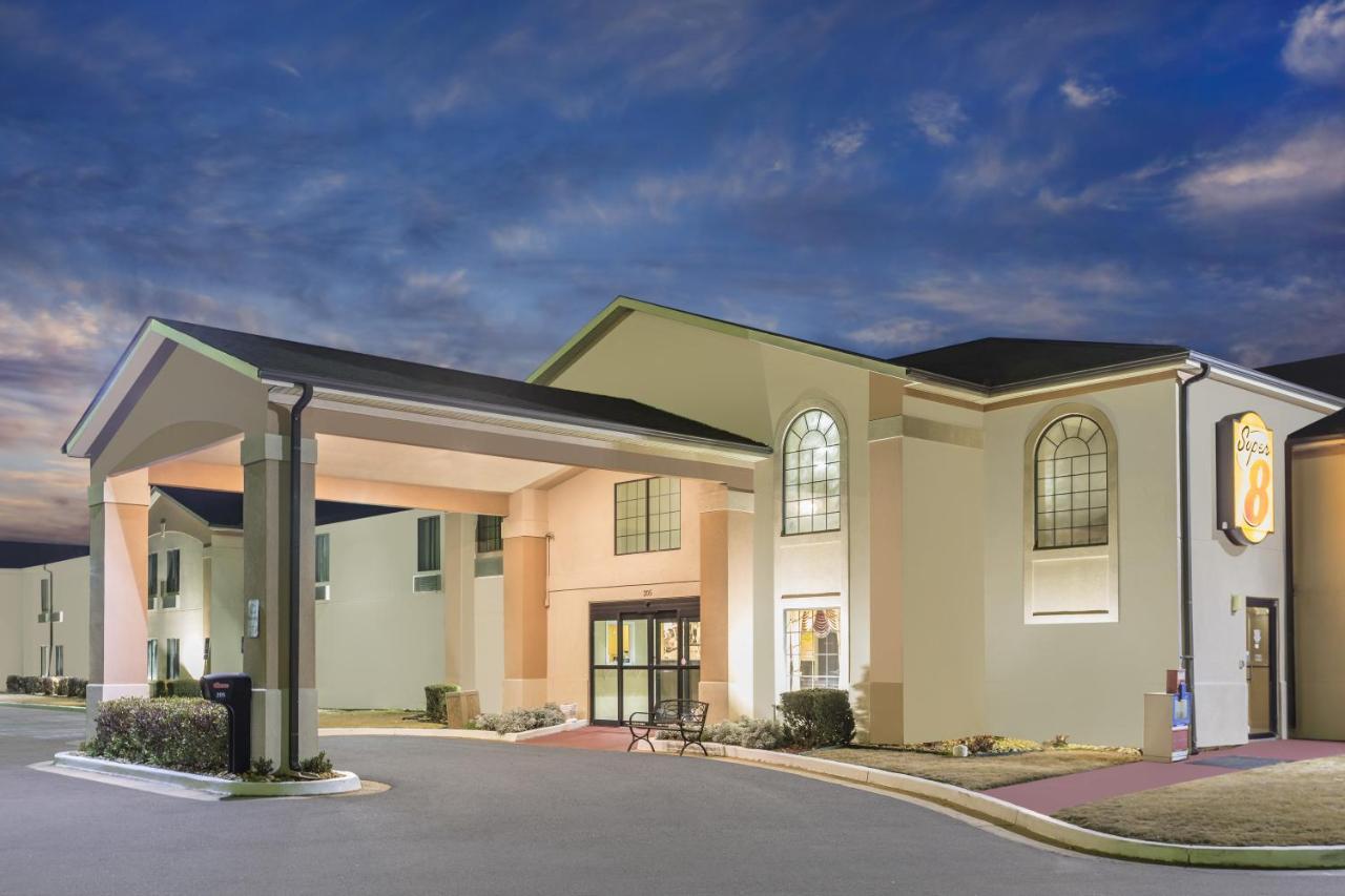 | Super 8 by Wyndham Dawsonville