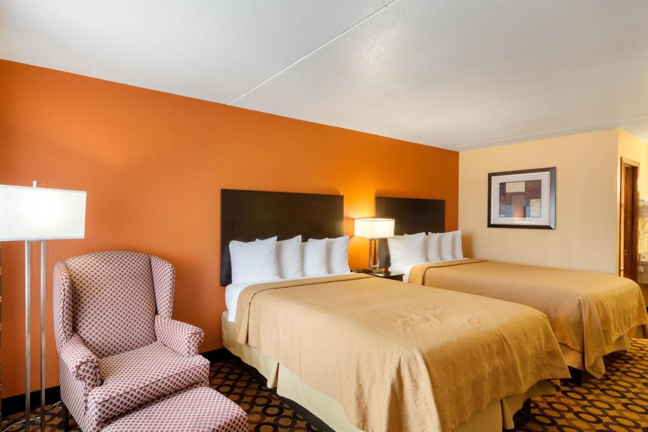 Queen Room with Two Queen Beds - Smoking at Quality Inn Siloam Springs West