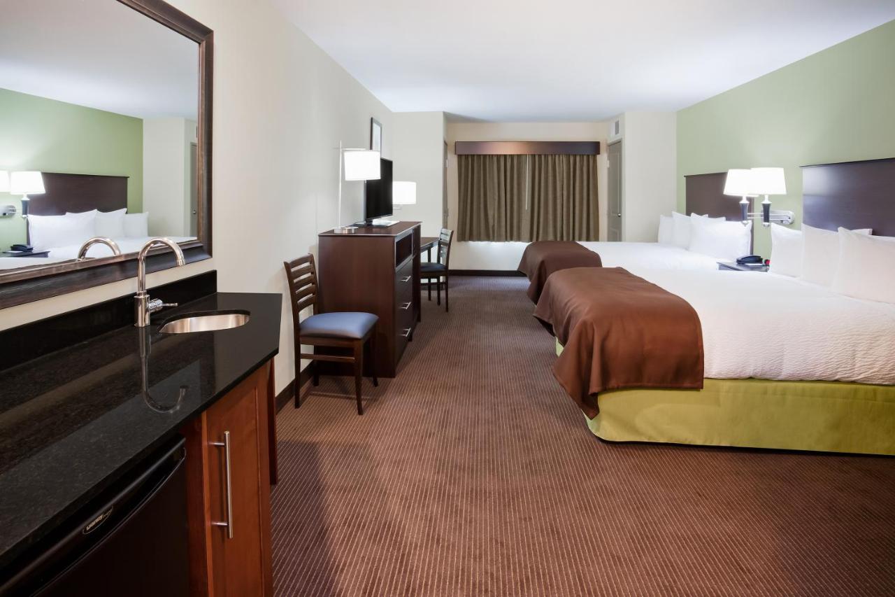 | AmericInn by Wyndham DeWitt