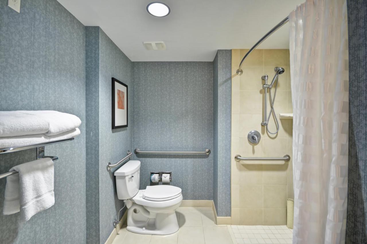 Queen Room with Two Queen Beds - Disability Access at Hyatt Place Chicago/Naperville/Warrenville