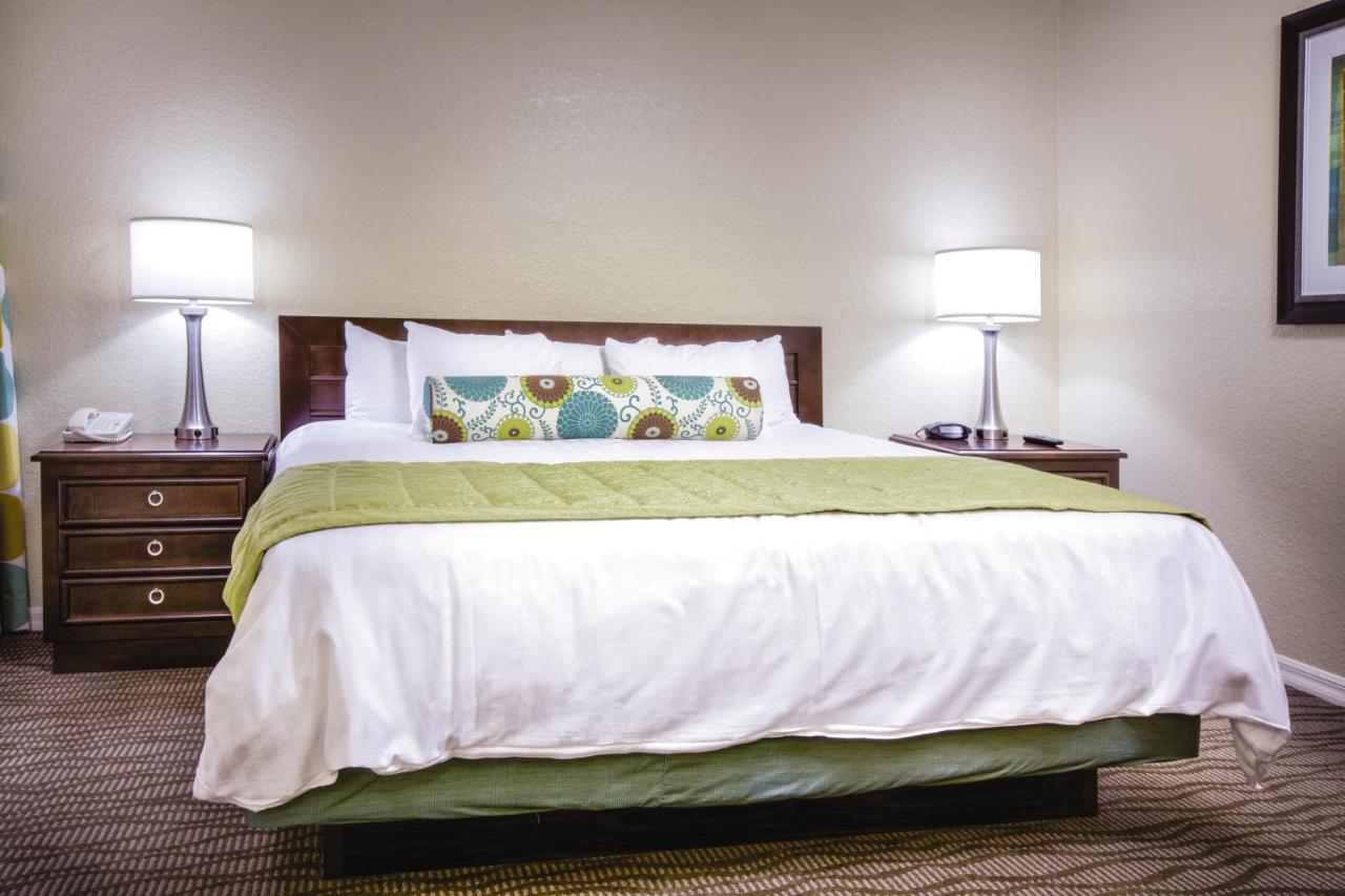 Two-Bedroom Suite at Club Wyndham Star Island