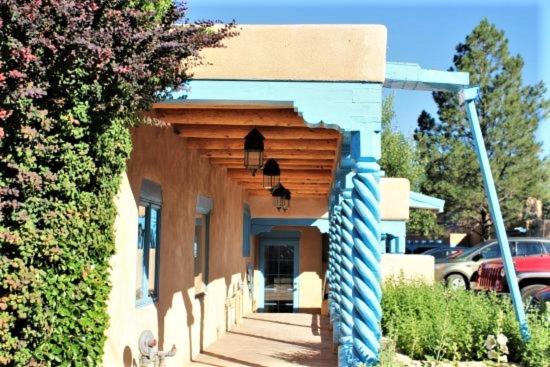 | Casa Benavides Inn