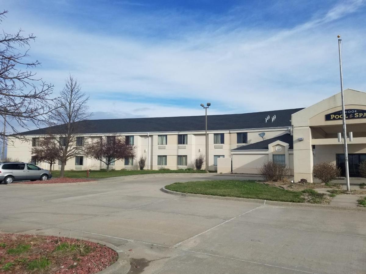 | Syracuse Inn and Suites