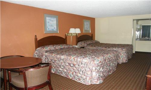 Double Room with Two Double Beds - Non-Smoking at Knights Inn Tucker