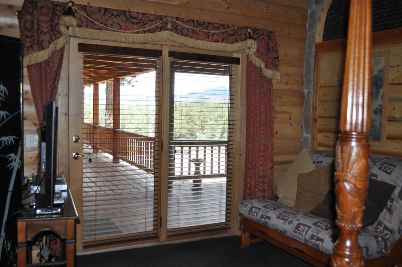 | Elkwood Manor Bed & Breakfast